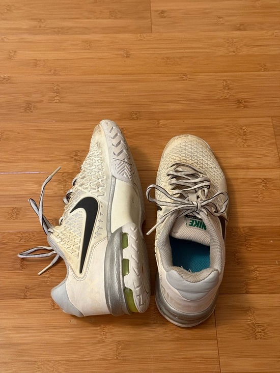 Nike Shoes - Nike Air Max Cage